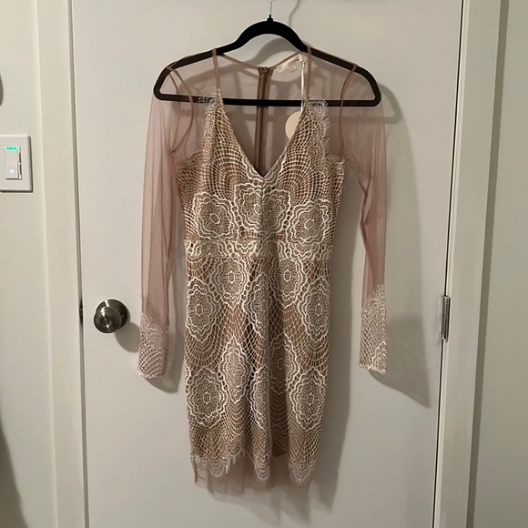 Brand New Lulus dress size Small - Picture 3 of 6